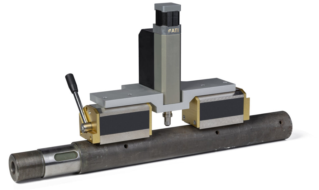 Portable Rockwell hardness tester with magnetic clamping system